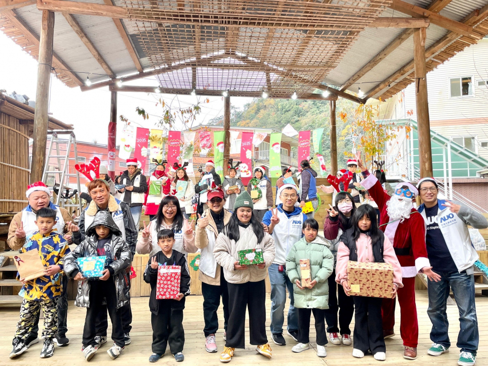 友達永續基金會號召「圓夢計畫」行動連續23年，由同仁凝聚內部愛心與資源送往偏鄉，累積為逾萬名兒童圓夢，實踐友達共創共好的永續精神。