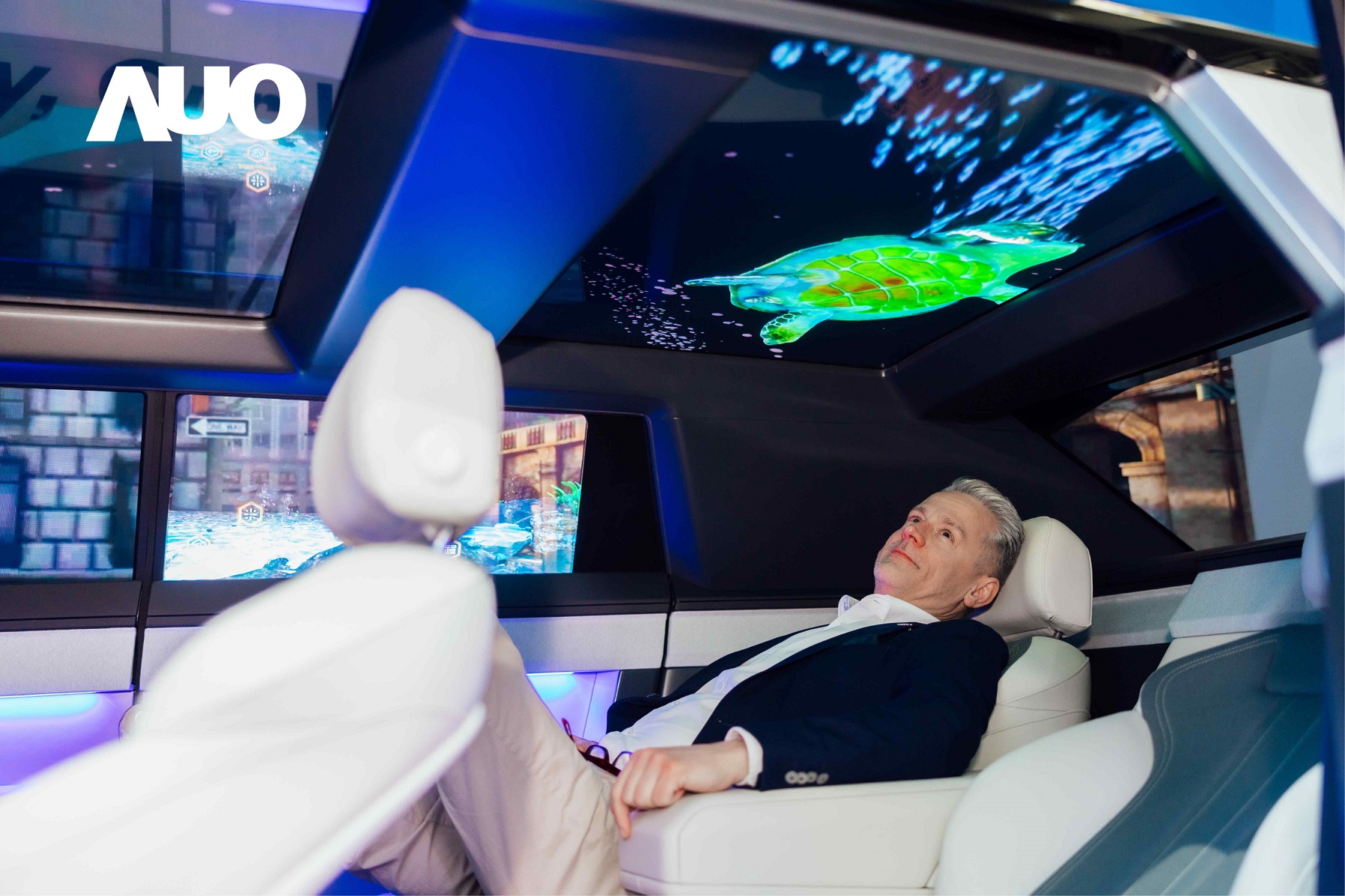 友達Smart Cockpit 2025集Micro LED透明、大型化、可撓優勢之大成，攜手BHTC打造未來視界的車用Display HMI解決方案